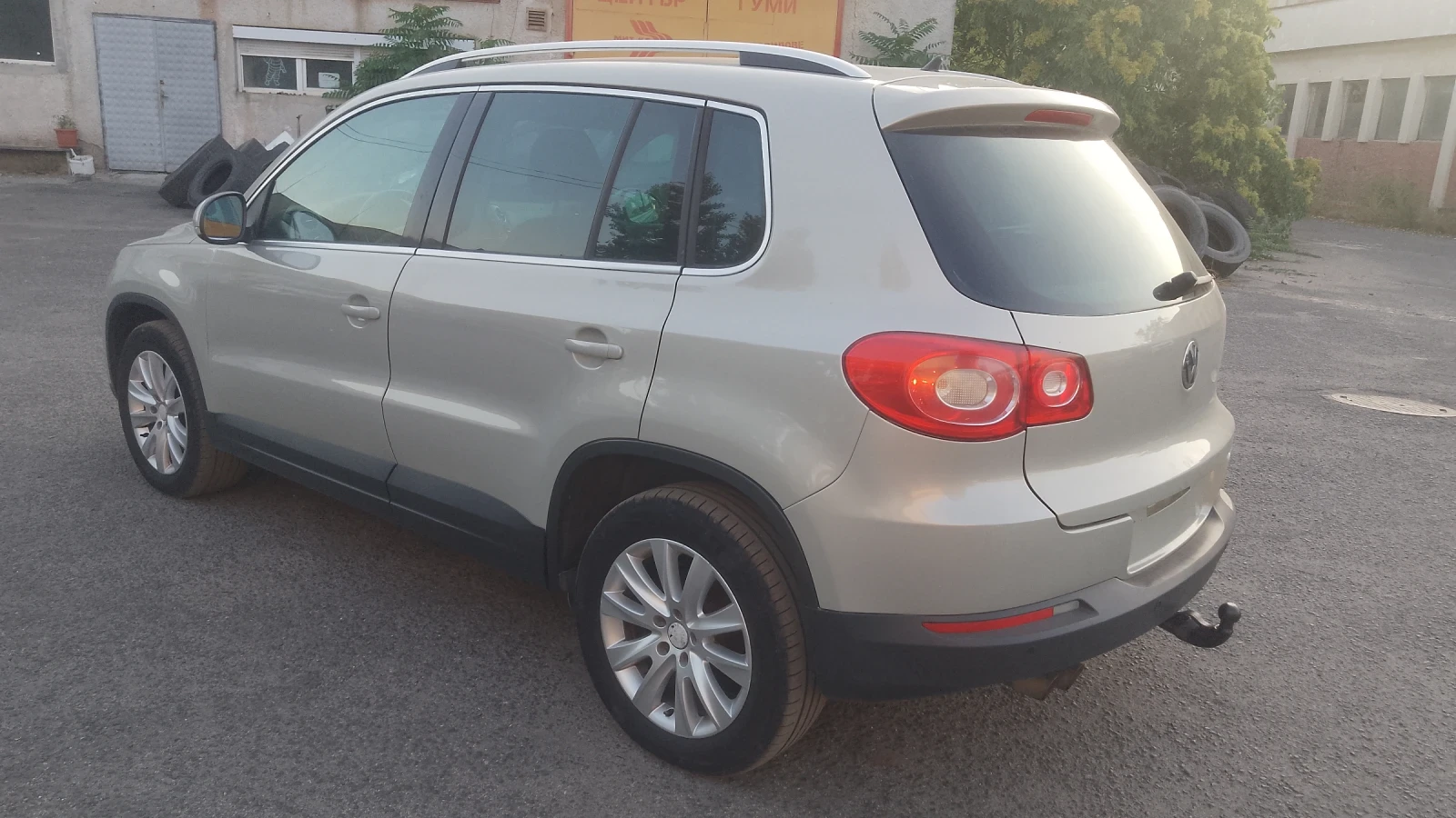 VW Tiguan 2.0tdi-4x4 - изображение 3