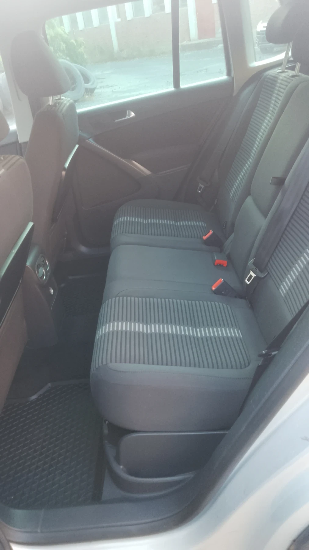VW Tiguan 2.0tdi-4x4 - изображение 10