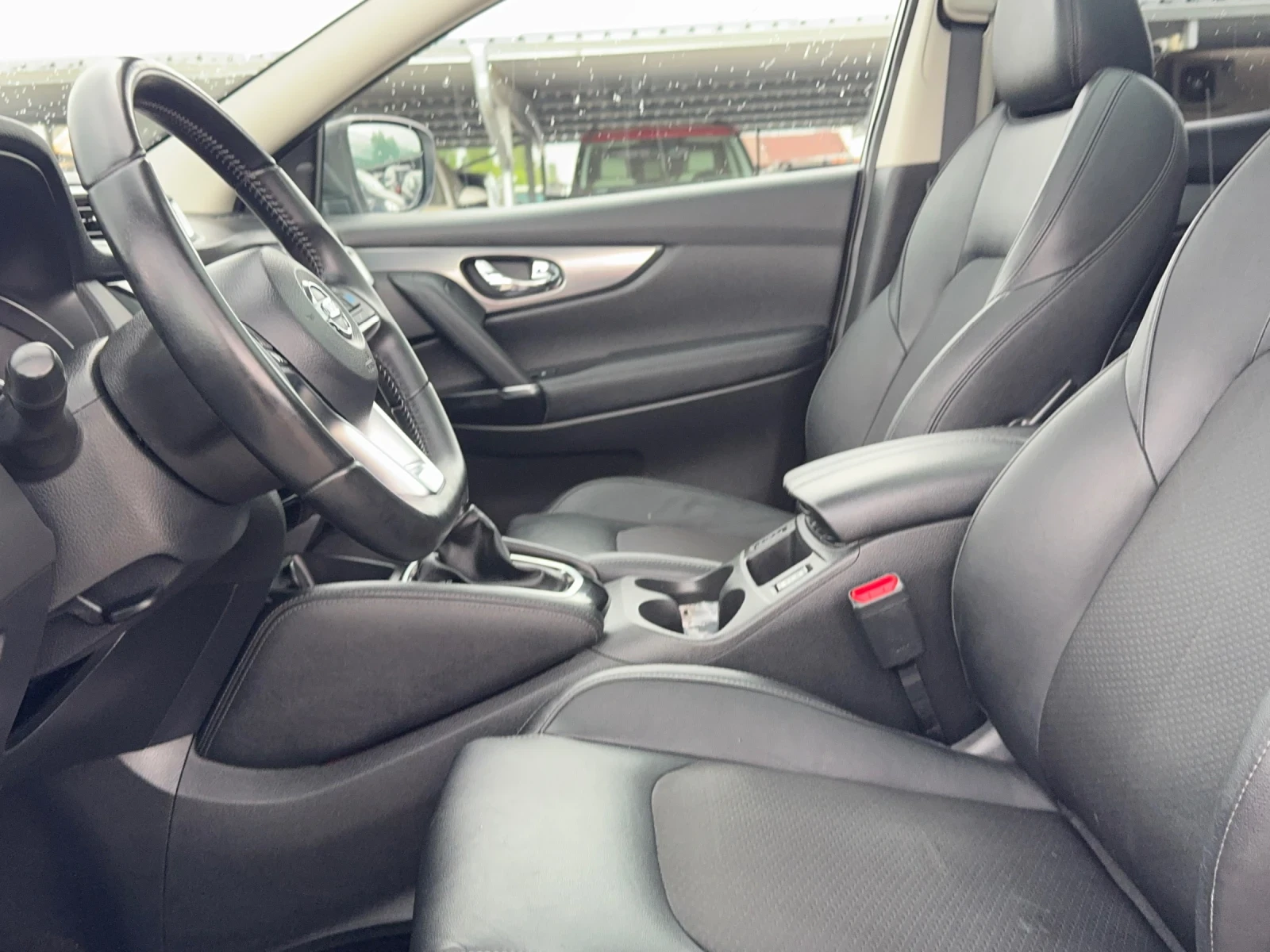 Nissan Qashqai 1.7DCI 4x4 АВТОМАТ КОЖА ПАНОРАМА НАВИГАЦИЯ, снимка 7 - Автомобили и джипове - 54479196