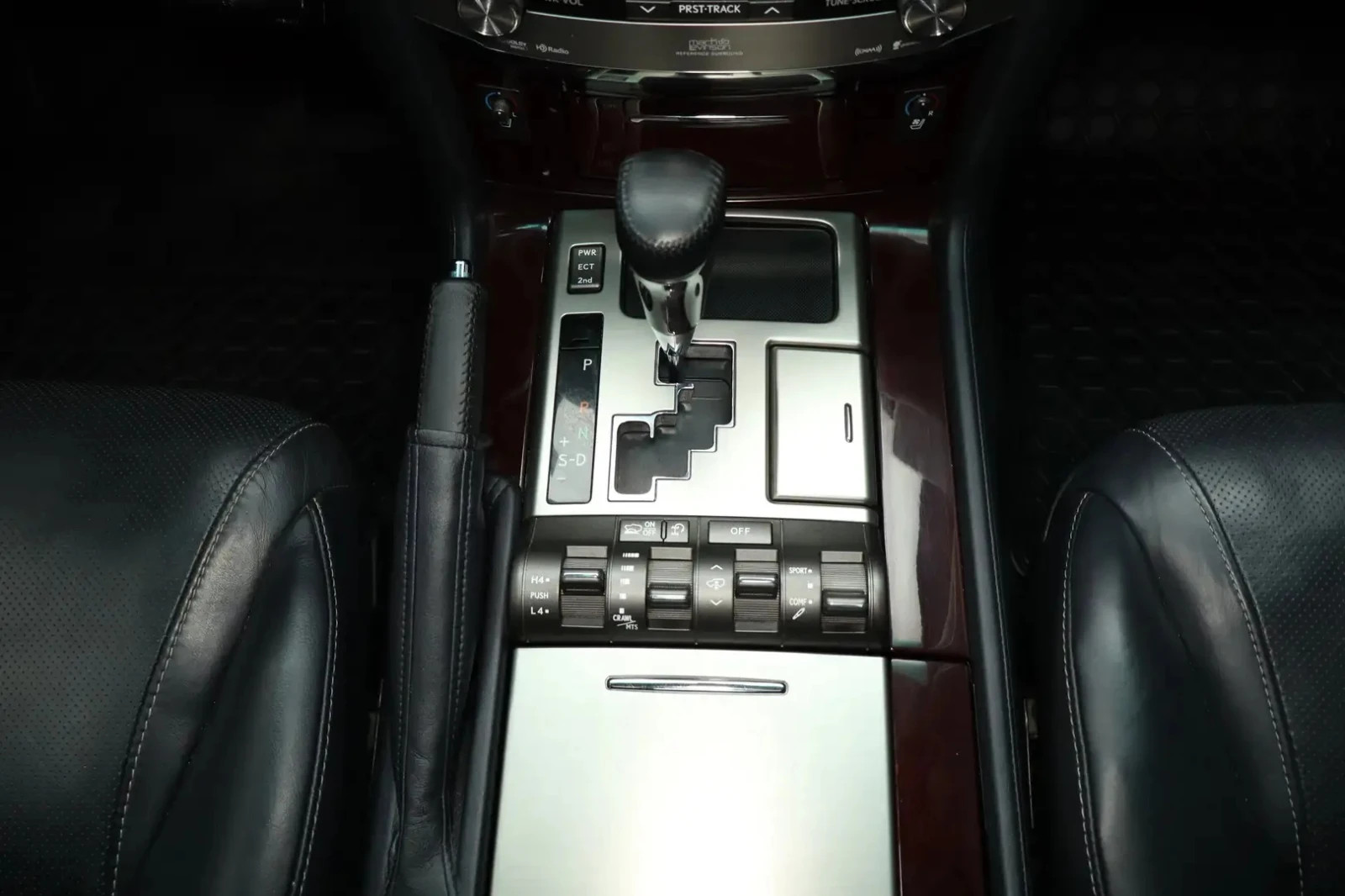 Lexus LX 570 BASE STANDART PACK * * CARFAX * * 7 МЕСТА * * , снимка 16 - Автомобили и джипове - 54569273