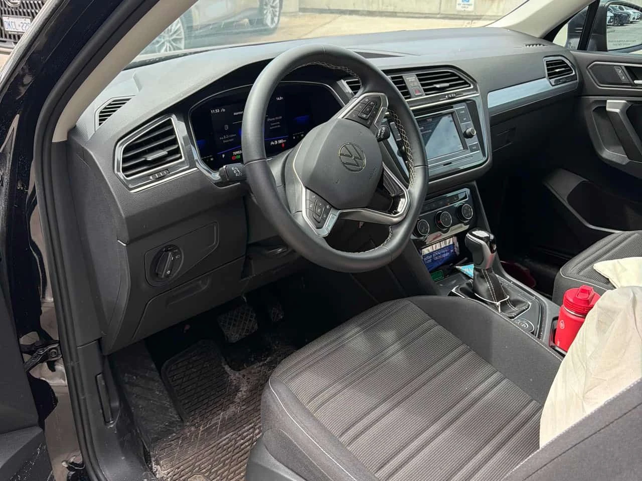 VW Tiguan * Trendline * ГЛАВНО ПРЕДСТАВИТЕЛСТВО* , снимка 7 - Автомобили и джипове - 54833709