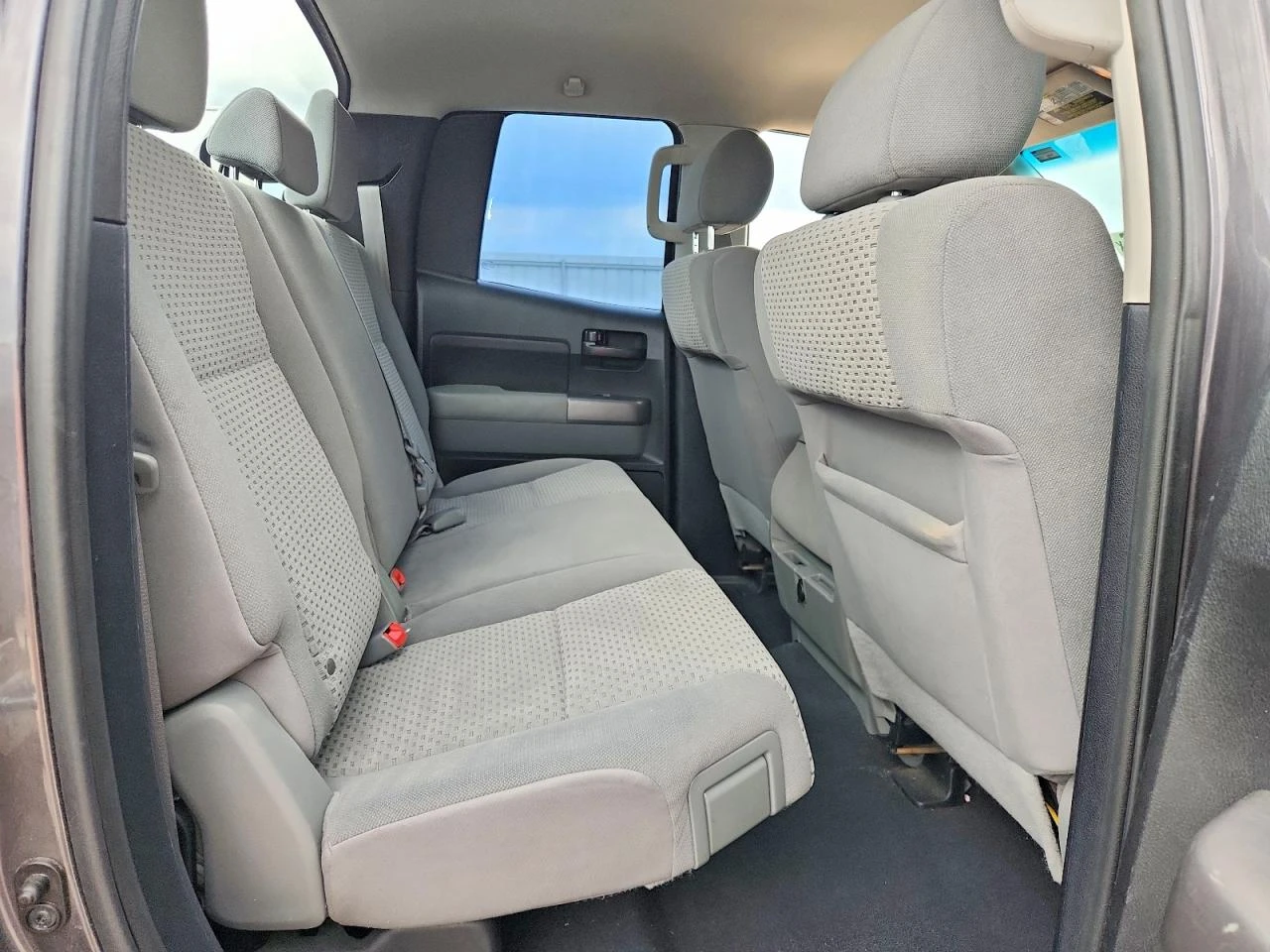 Toyota Tundra 4.6l Double Cab Sr5, снимка 10 - Автомобили и джипове - 54883544