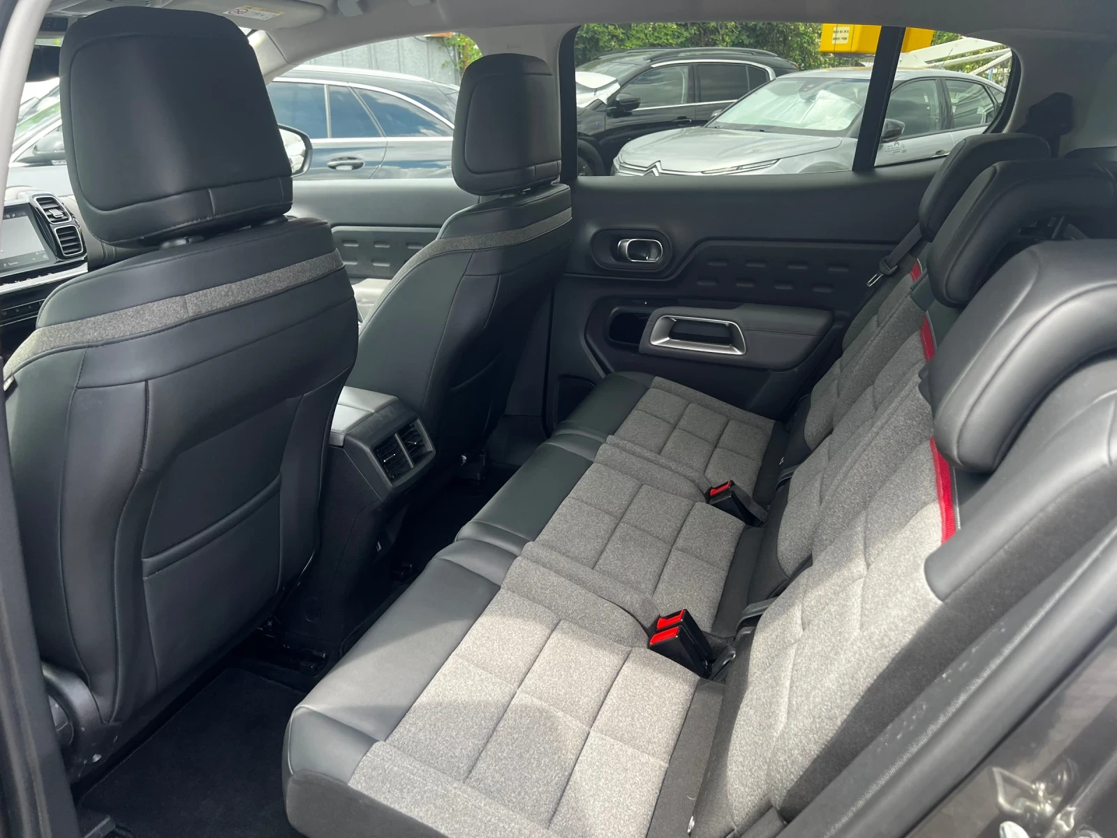 Citroen C5 Aircross 1.6 plugin hibryd 224ps key less avtomat, снимка 14 - Автомобили и джипове - 55011810