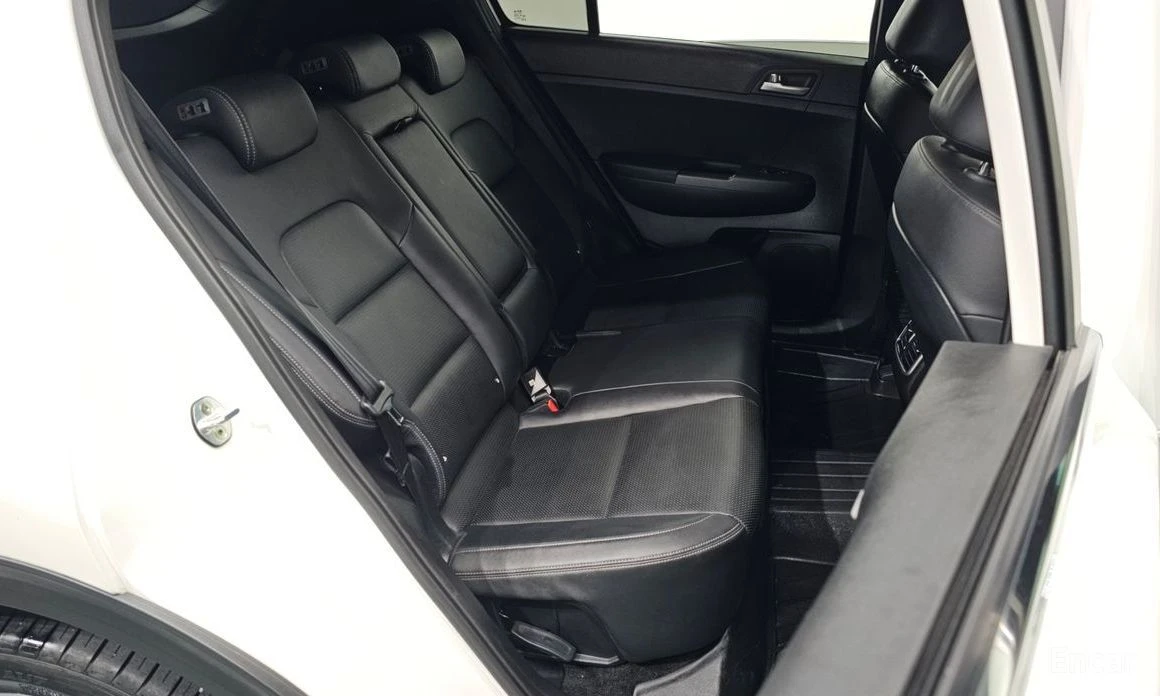 Kia Sportage, снимка 11 - Автомобили и джипове - 55376277