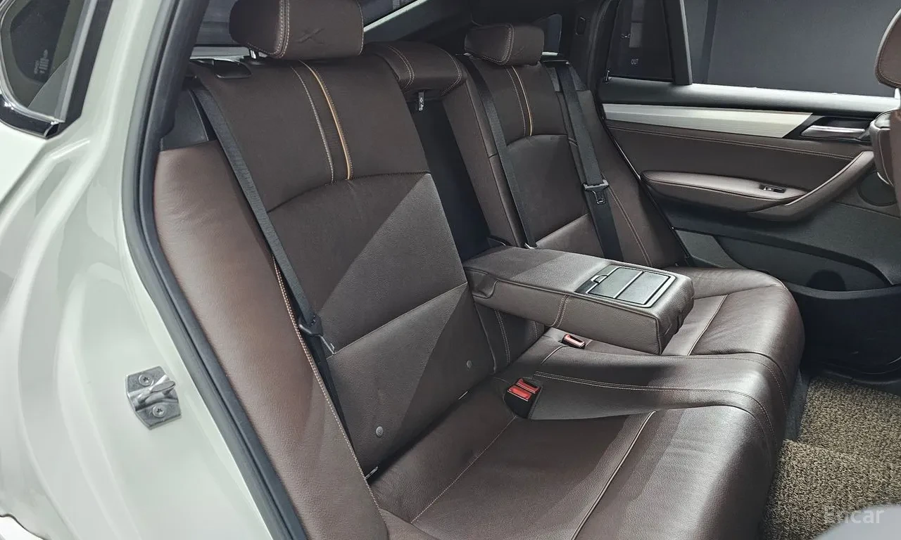 BMW X4 xDrive* M* HUD* КРАЙНА ЦЕНА ДО СОФИЯ, снимка 15 - Автомобили и джипове - 55781506