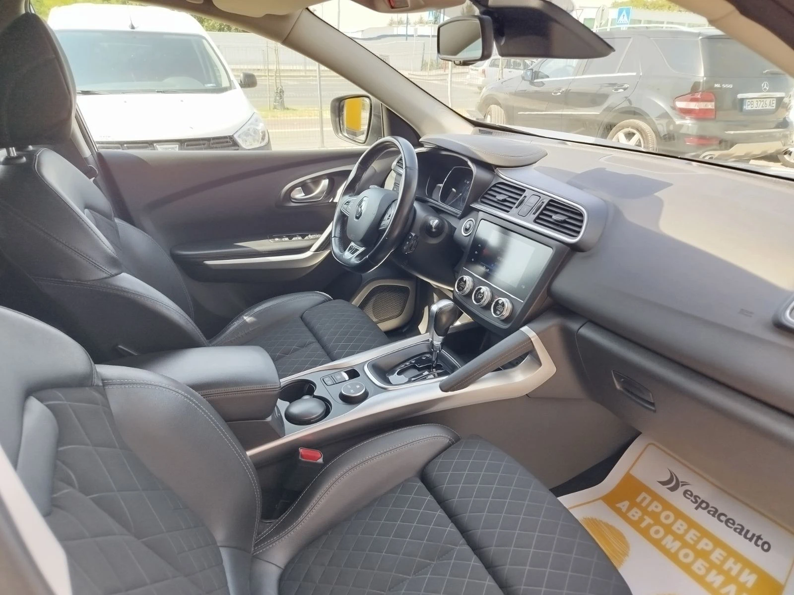 Renault Kadjar 1.3 TCe/160 к.с., снимка 12 - Автомобили и джипове - 55920416
