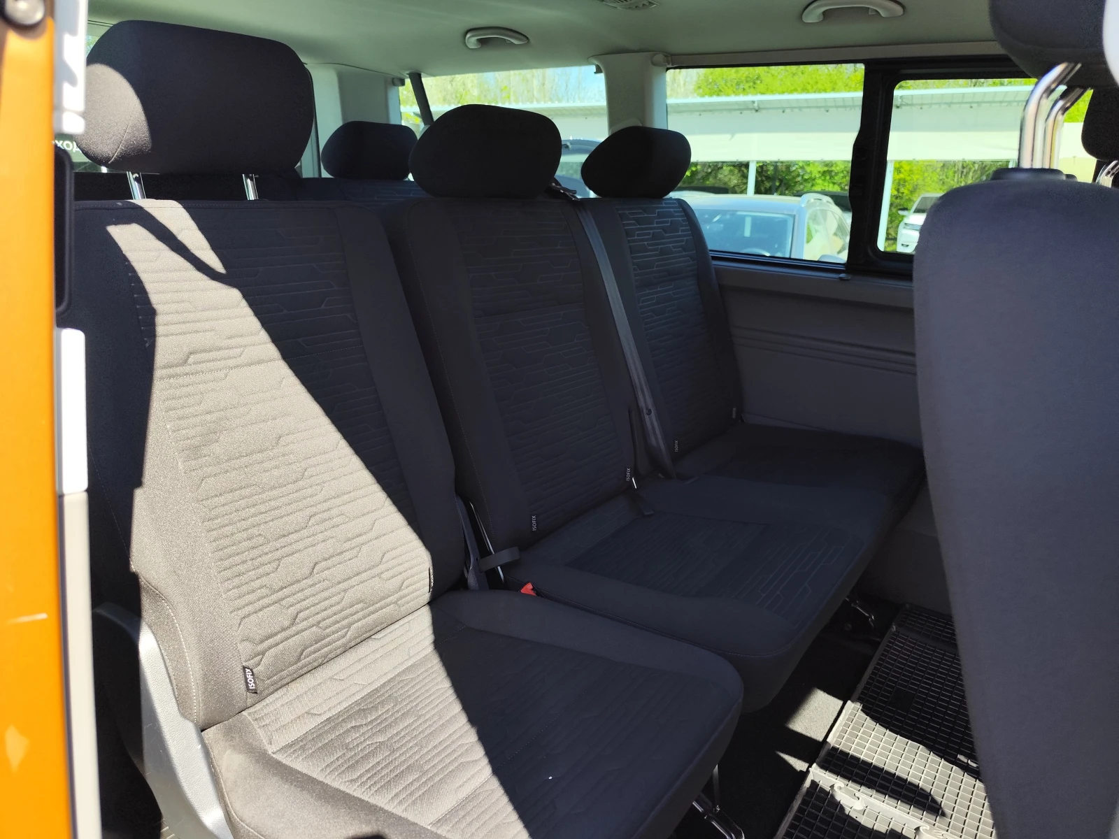 VW Caravelle 2.0TDi* 4MOTION* 9MECTA* EВРО 6D* NAVI* CARPLAY* , снимка 13 - Бусове и автобуси - 54304749