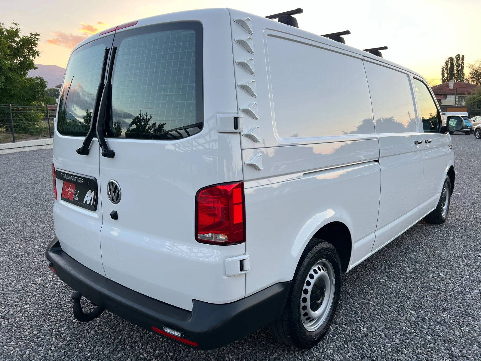VW Transporter 2.0TDI ДЪЛГА БАЗА/3-Местен/Сервизна история/, снимка 5 - Бусове и автобуси - 54976634