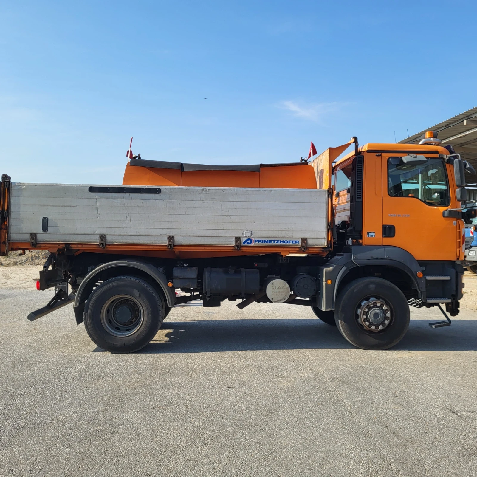 Man Tgm 18.330.4Х4.самосвал - изображение 5