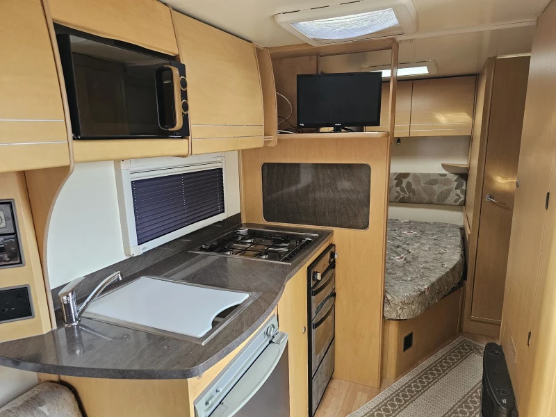 Каравана Други Bailey Olimpus, снимка 10 - Каравани и кемпери - 52015512