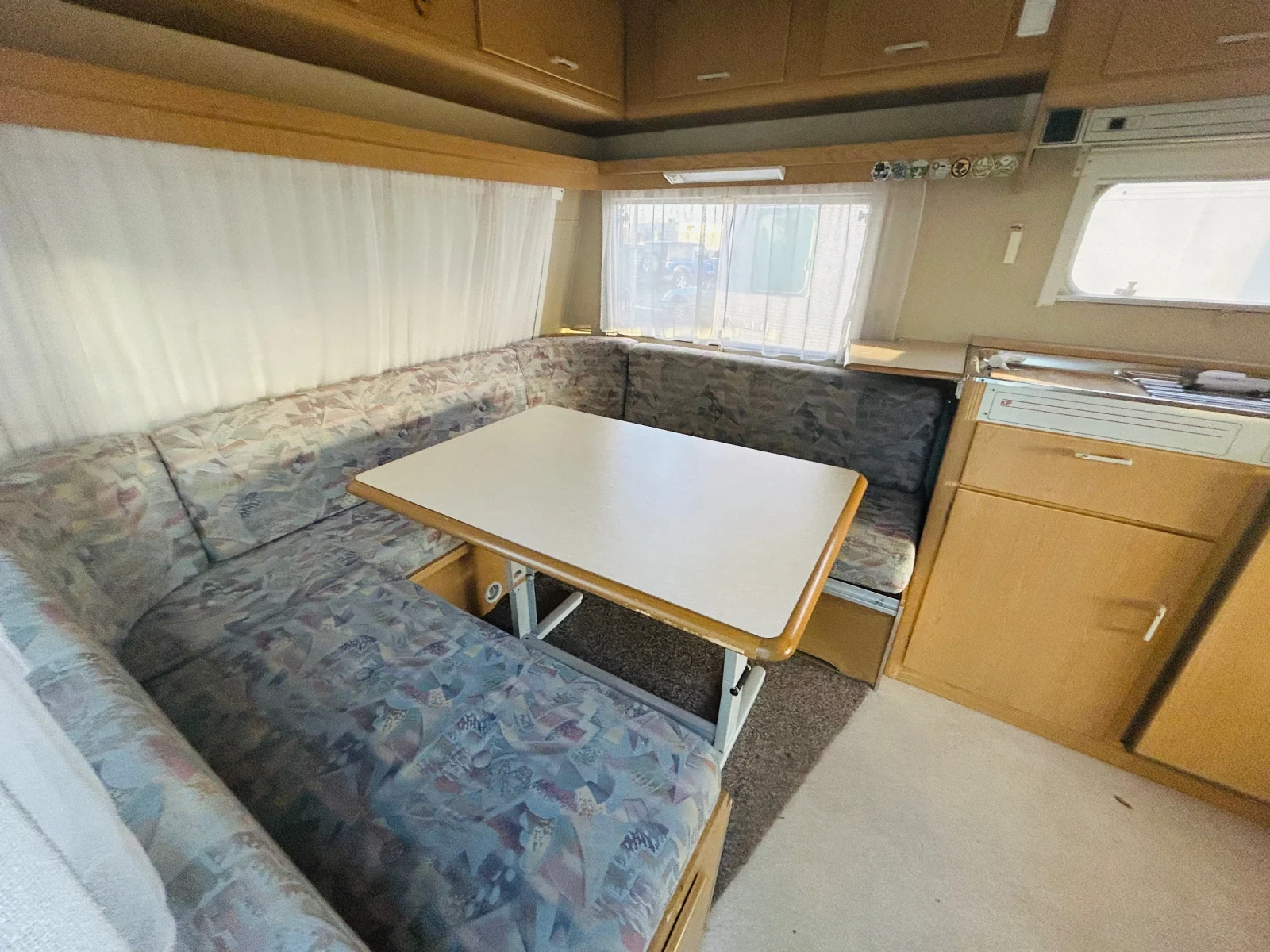 Каравана KIP 48 Grey-Line - изображение 4