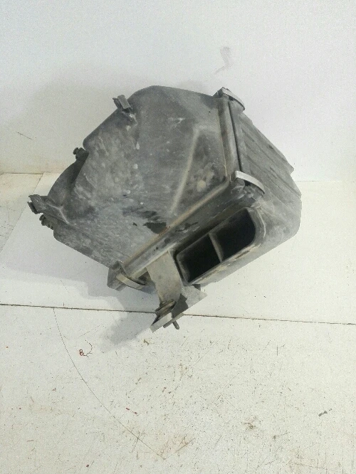 Кутия въздушен филтър Ауди А6 2.5тди