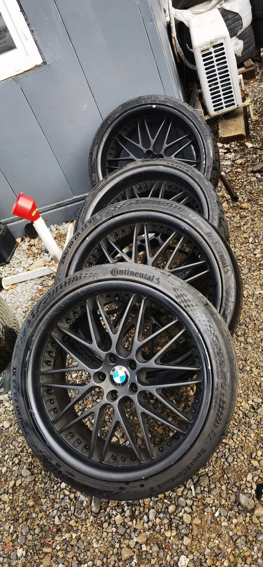 Гуми с джанти Continental 295/30R22