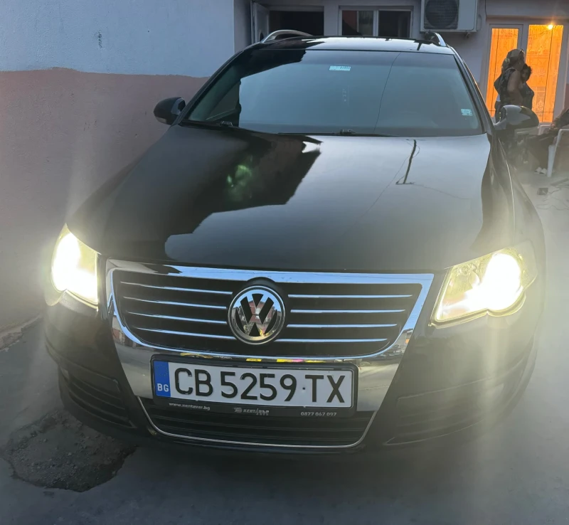 VW Passat, снимка 1 - Автомобили и джипове - 47261905