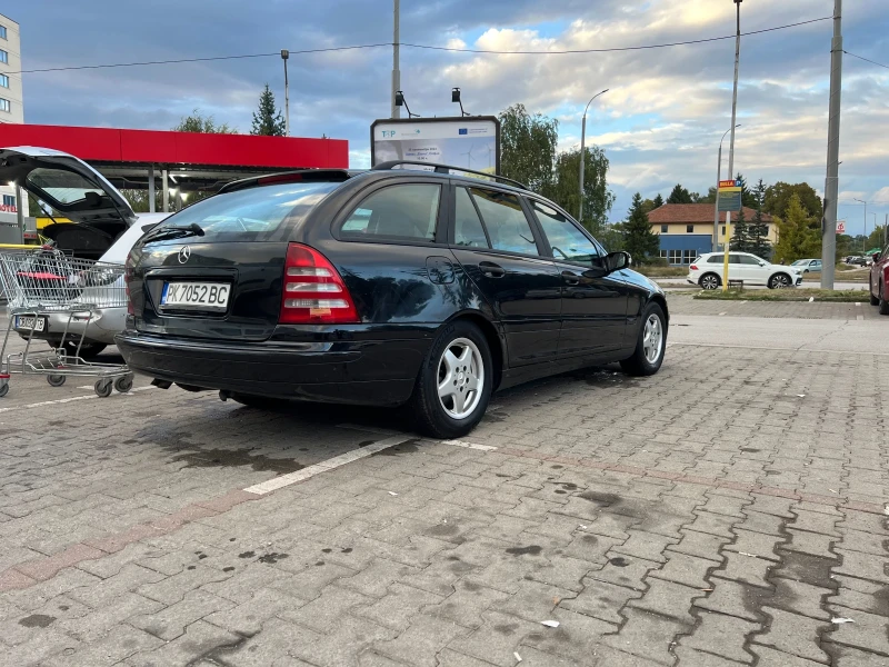 Mercedes-Benz C 220, снимка 4 - Автомобили и джипове - 47303766