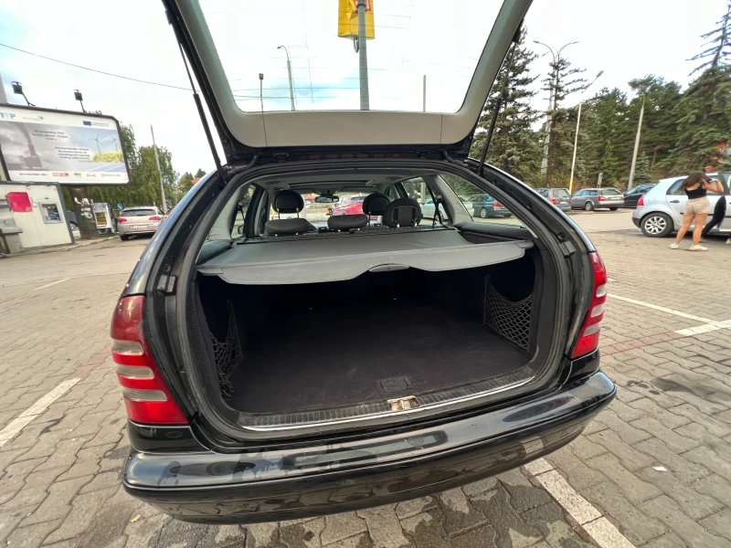 Mercedes-Benz C 220, снимка 8 - Автомобили и джипове - 47303766