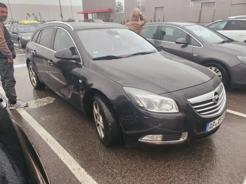 Opel Insignia, снимка 2 - Автомобили и джипове - 48167500