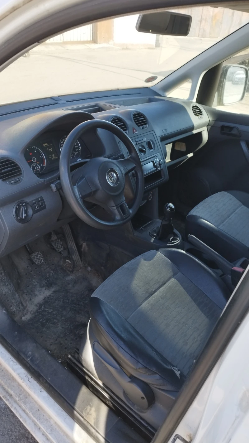 VW Caddy 1.6TDI , снимка 12 - Автомобили и джипове - 49109729