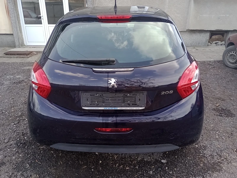 Peugeot 208 1.4нди, снимка 11 - Автомобили и джипове - 49501170