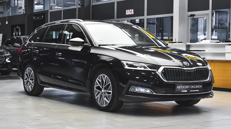 Skoda Octavia Combi 2.0 TDI DSG, снимка 5 - Автомобили и джипове - 51566758