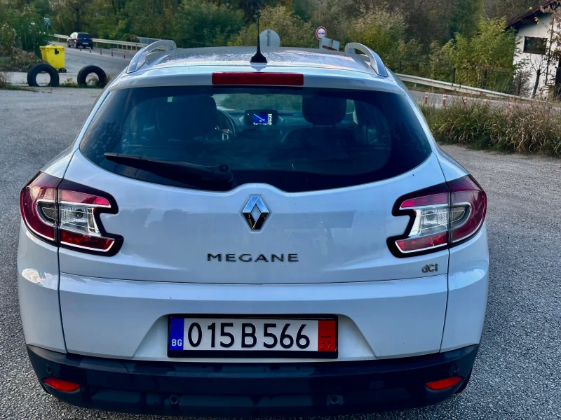 Renault Megane 1.5 DCi АВТОМАТ 2012 г , снимка 5 - Автомобили и джипове - 52151881