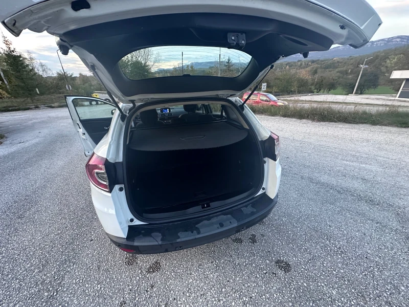 Renault Megane 1.5 DCi АВТОМАТ 2012 г , снимка 10 - Автомобили и джипове - 52151881