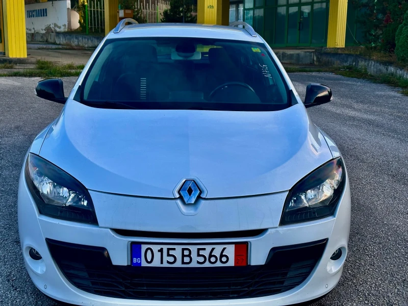 Renault Megane 1.5 DCi АВТОМАТ 2012 г , снимка 2 - Автомобили и джипове - 52151881