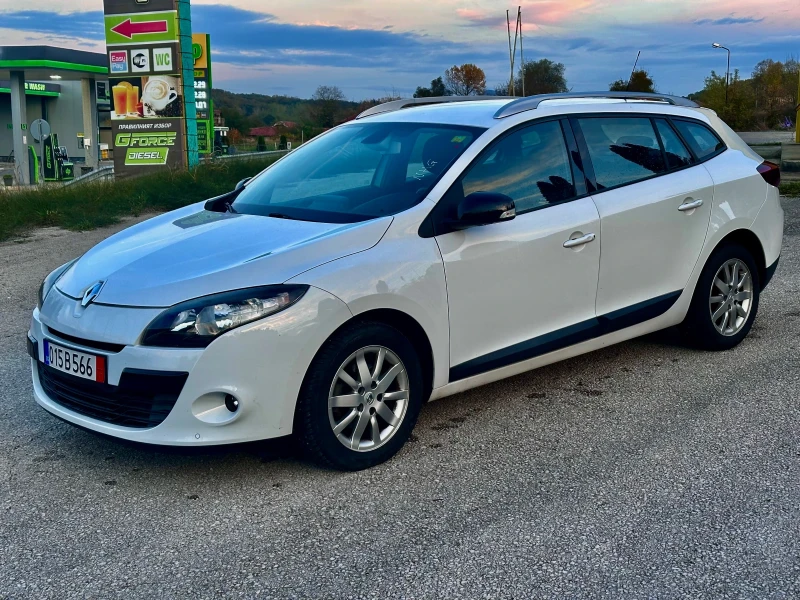 Renault Megane 1.5 DCi АВТОМАТ 2012 г , снимка 3 - Автомобили и джипове - 52151881