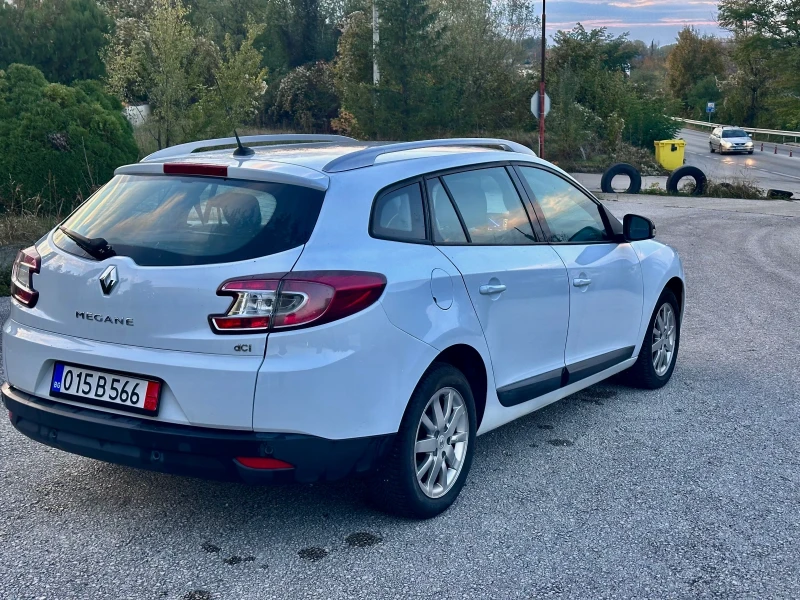 Renault Megane 1.5 DCi АВТОМАТ 2012 г , снимка 6 - Автомобили и джипове - 52151881