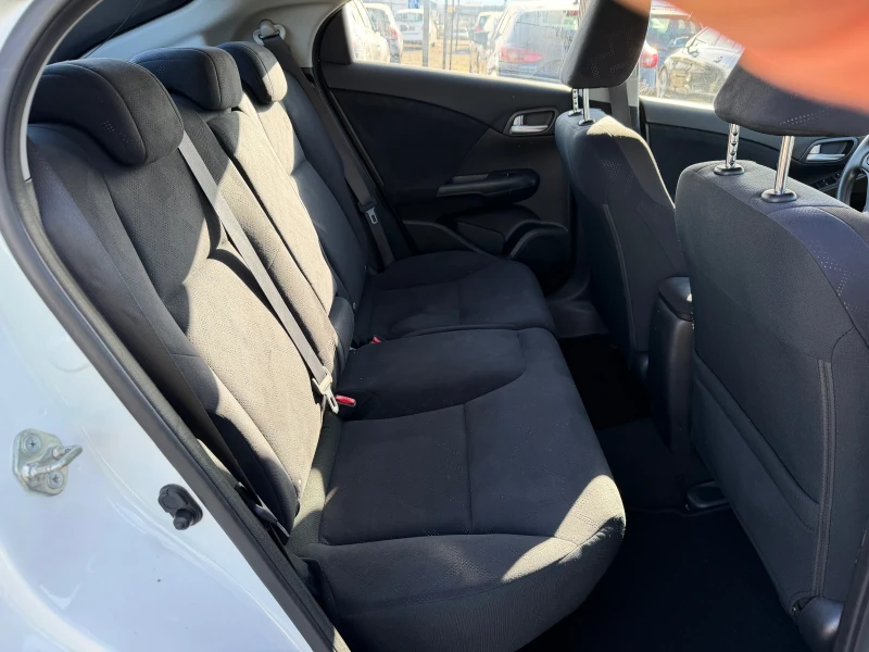 Honda Civic 2.2d/150hp/NAVI/КАМЕРА/Бяла Перла/, снимка 13 - Автомобили и джипове - 52890176