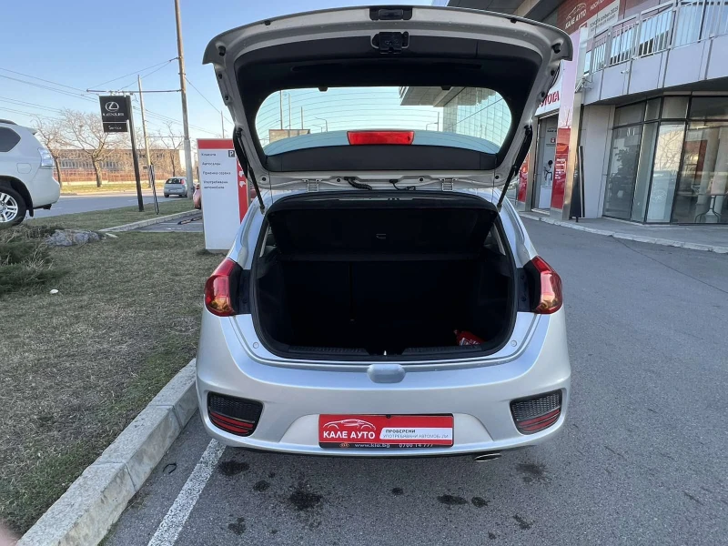 Kia Ceed 1.4 Executive, снимка 9 - Автомобили и джипове - 53274979