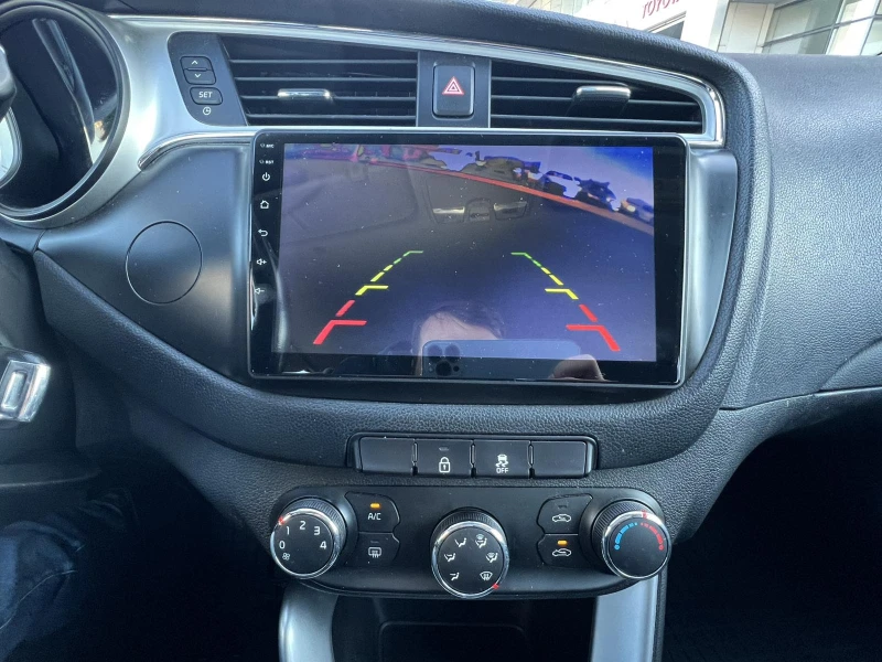 Kia Ceed 1.4 Executive, снимка 15 - Автомобили и джипове - 53274979