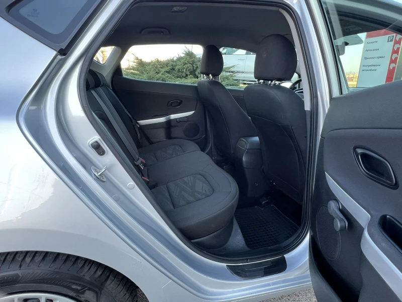 Kia Ceed 1.4 Executive, снимка 12 - Автомобили и джипове - 53274979