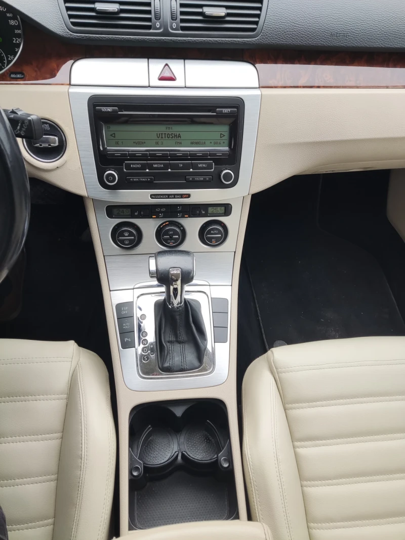 VW Passat B6 DSG CBAB Highline , снимка 13 - Автомобили и джипове - 53395995