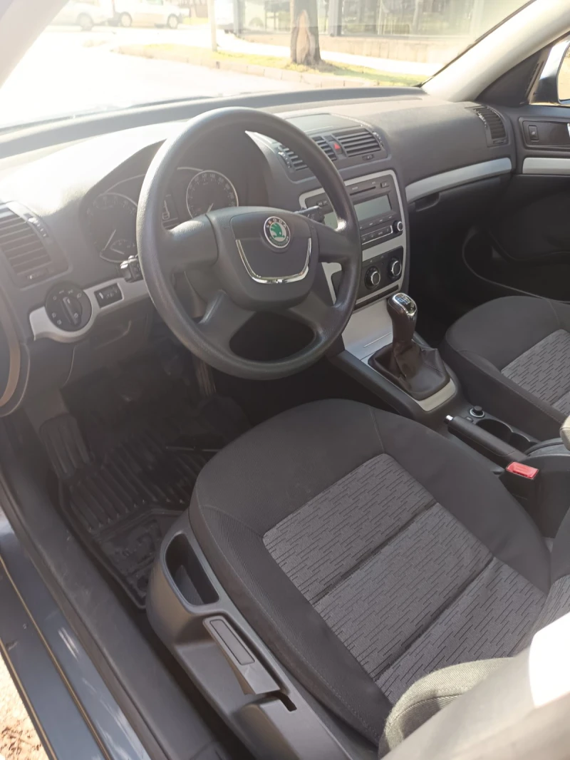 Skoda Octavia, снимка 6 - Автомобили и джипове - 53406030