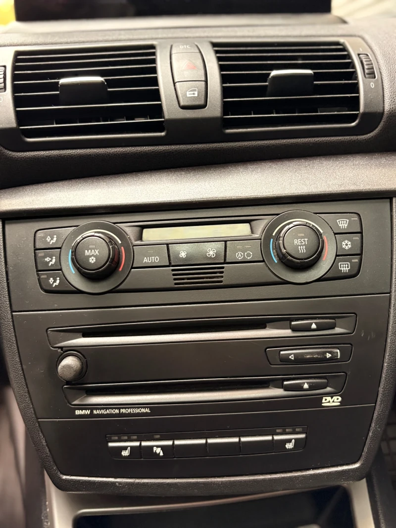 BMW 120, снимка 8 - Автомобили и джипове - 53459342