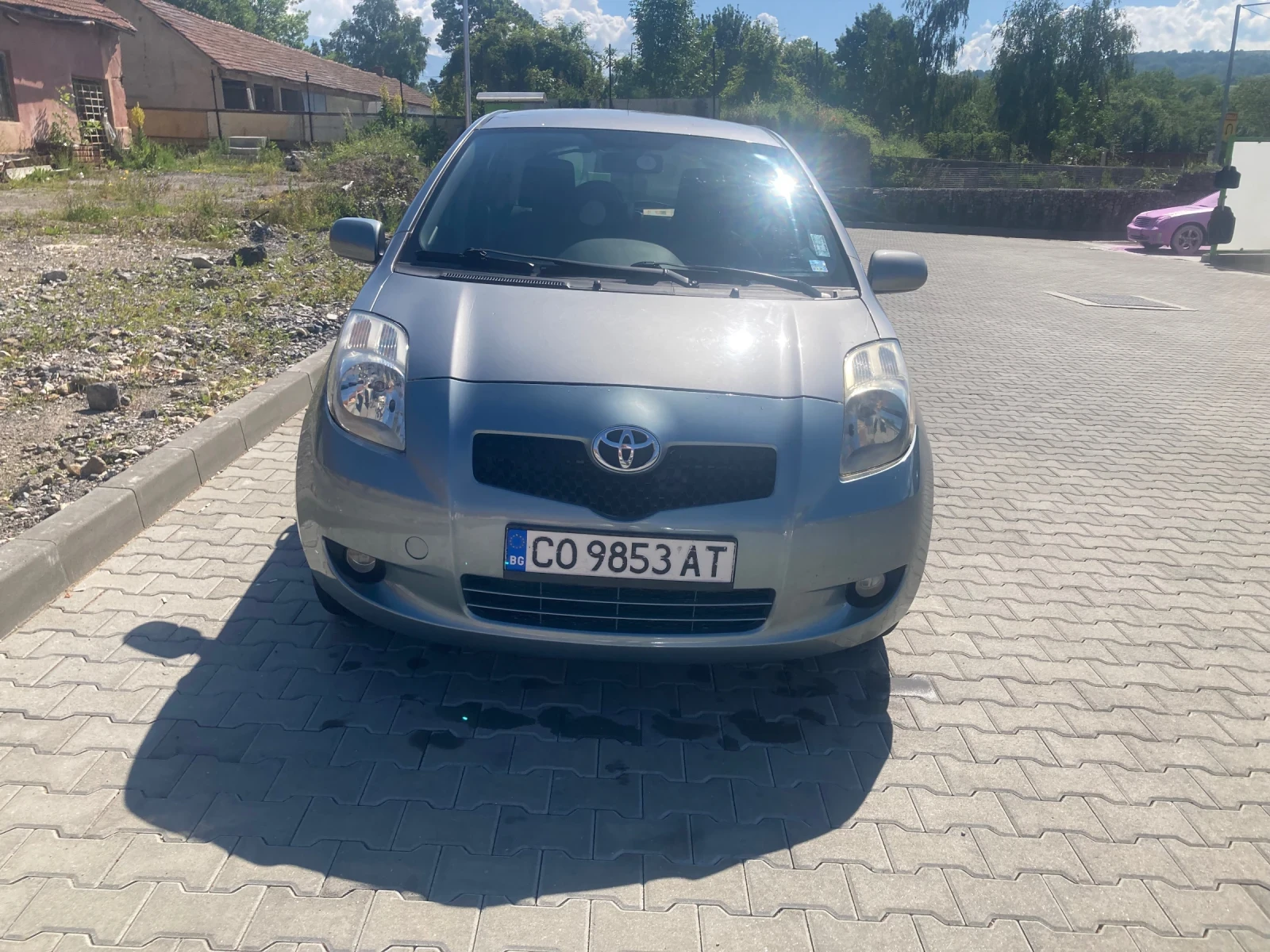 Toyota Yaris 1.3vvti 4цил. - изображение 2