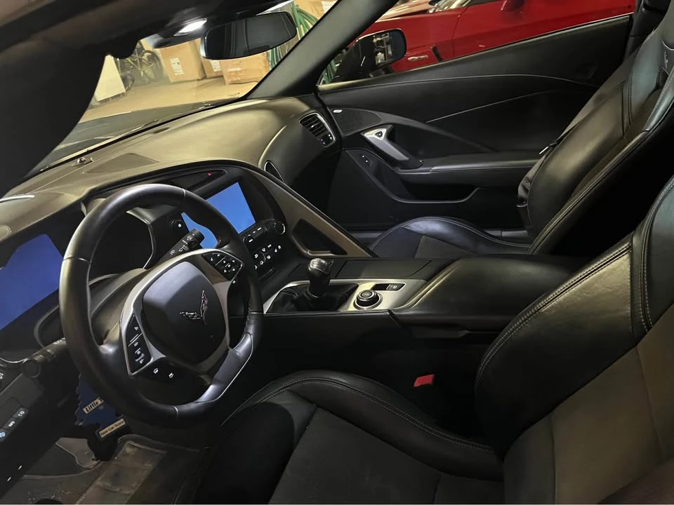 Chevrolet Corvette 3LT* MENUAL* HeadUp* * AвтоКредит* (ЦЕНА ДО БГ) - изображение 5