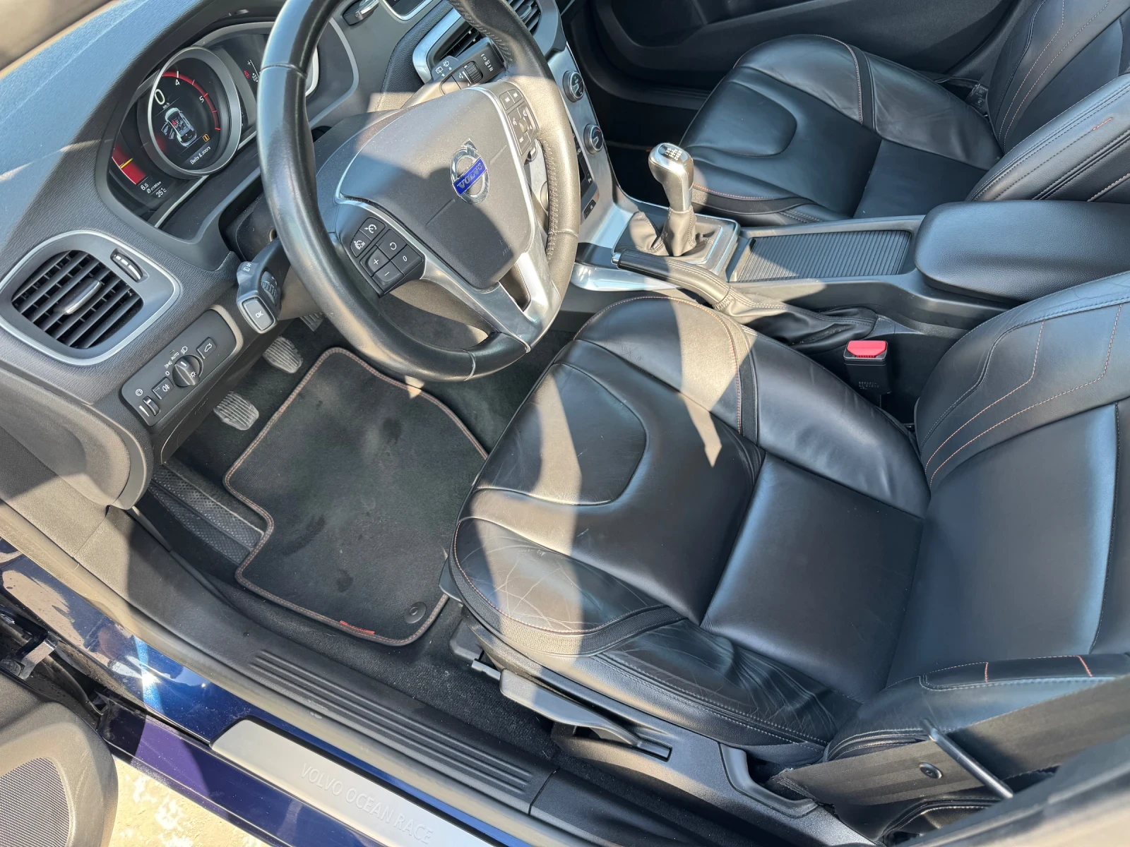 Volvo V40 2.0 D2 Ocean Race - изображение 7
