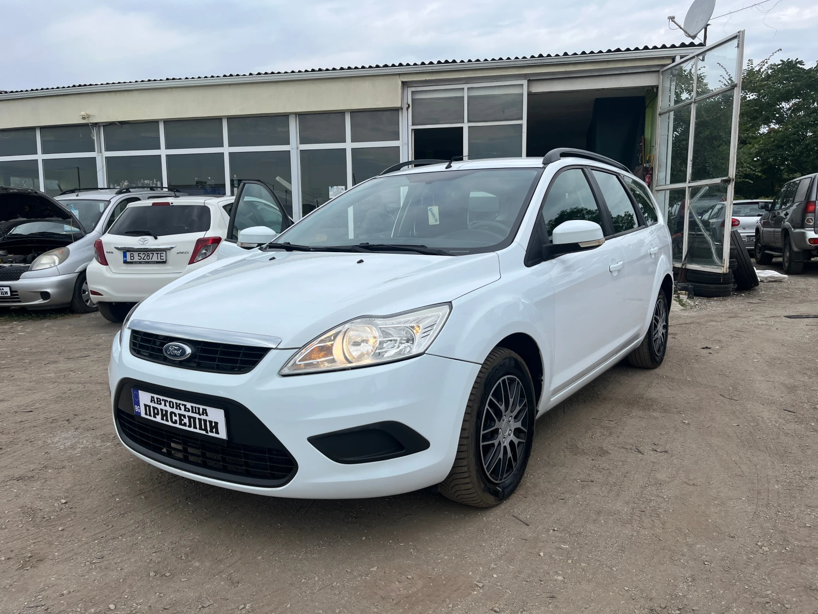 Ford Focus 1.6HDI 90К.С - изображение 2