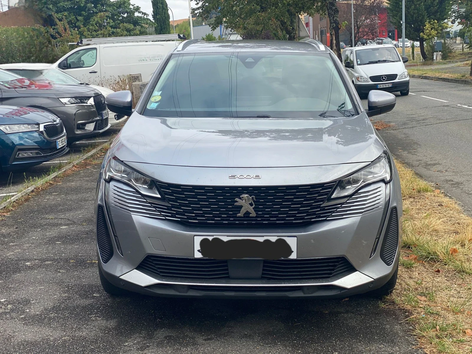 Peugeot 5008 1.5 BlueHDi ALLURE  131 S&S EAT8 - изображение 2