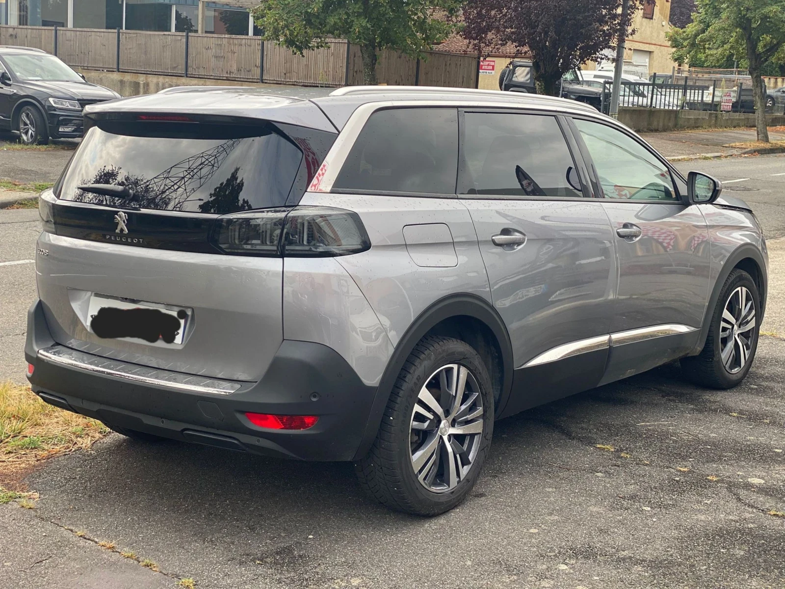 Peugeot 5008 1.5 BlueHDi ALLURE  131 S&S EAT8 - изображение 6
