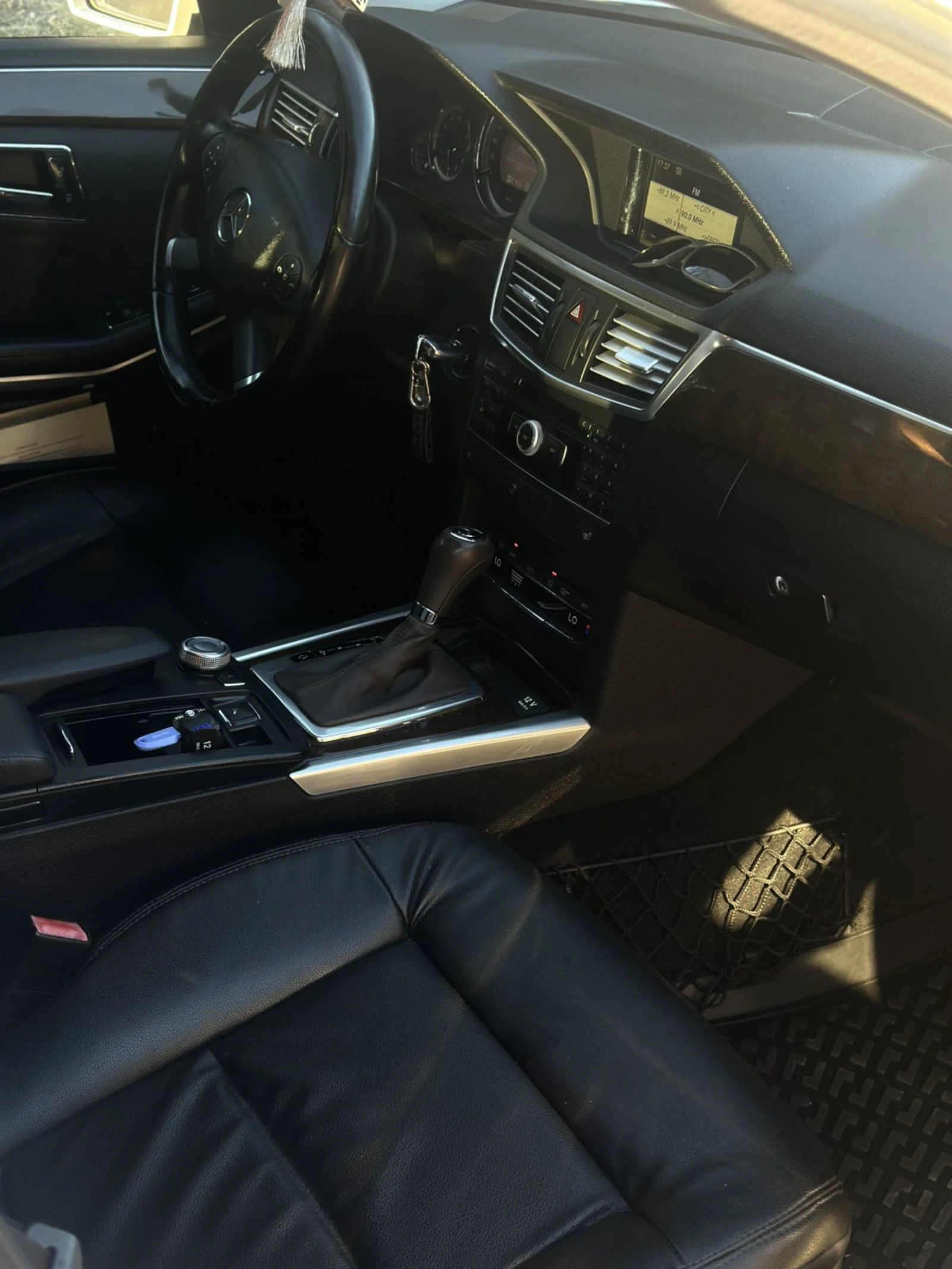 Mercedes-Benz E 200  - изображение 9