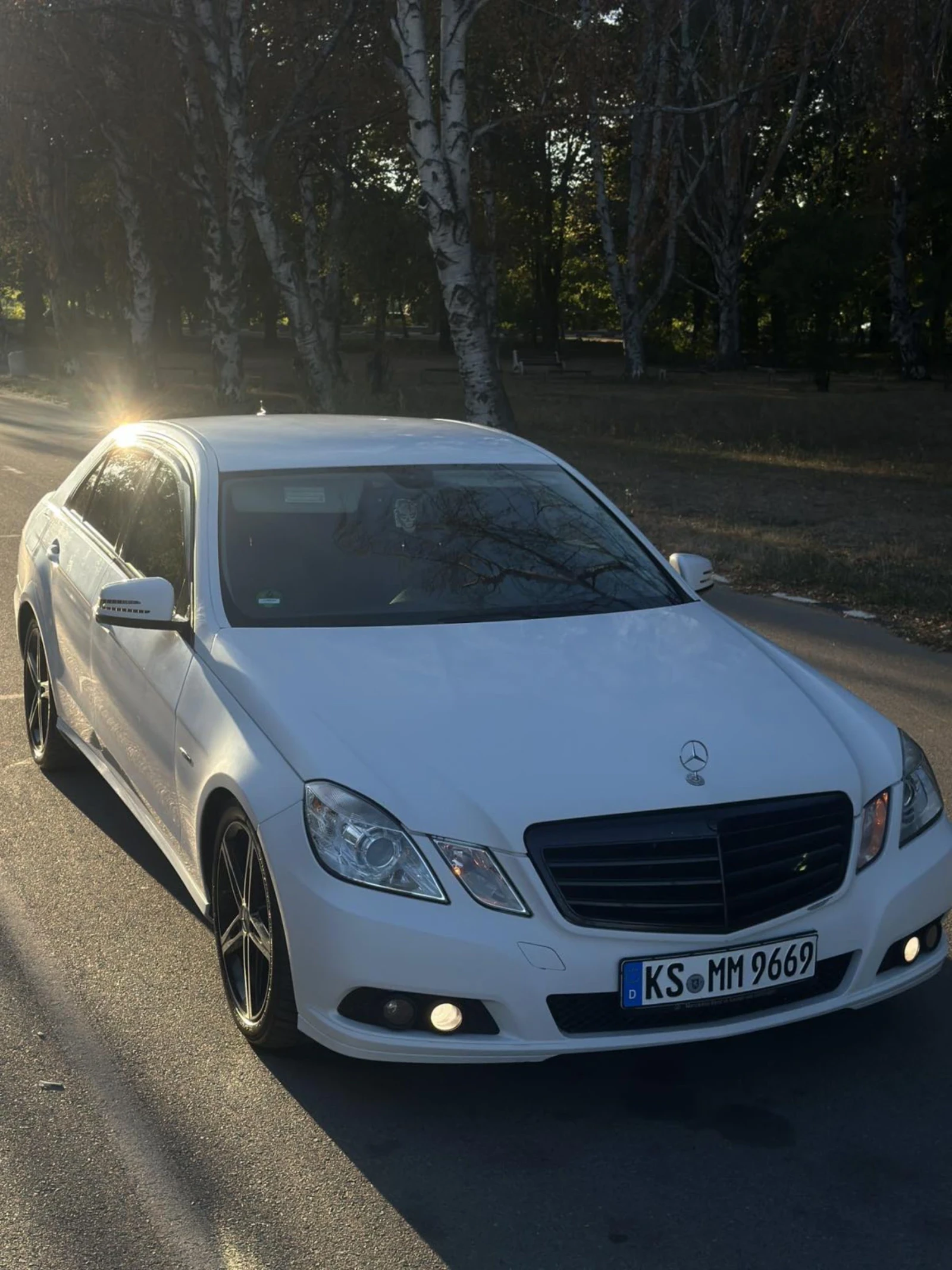 Mercedes-Benz E 200  - изображение 8