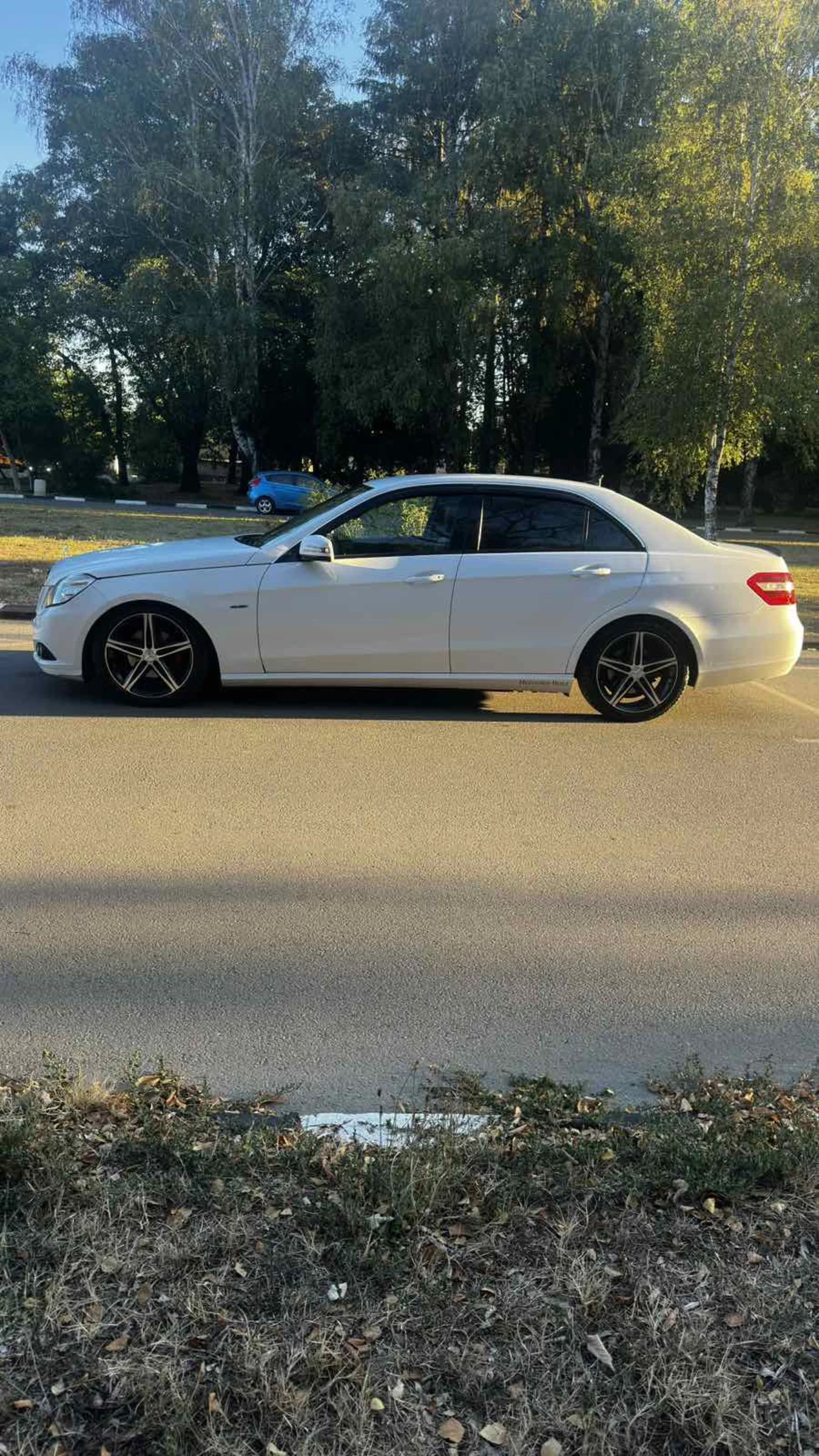 Mercedes-Benz E 200  - изображение 6