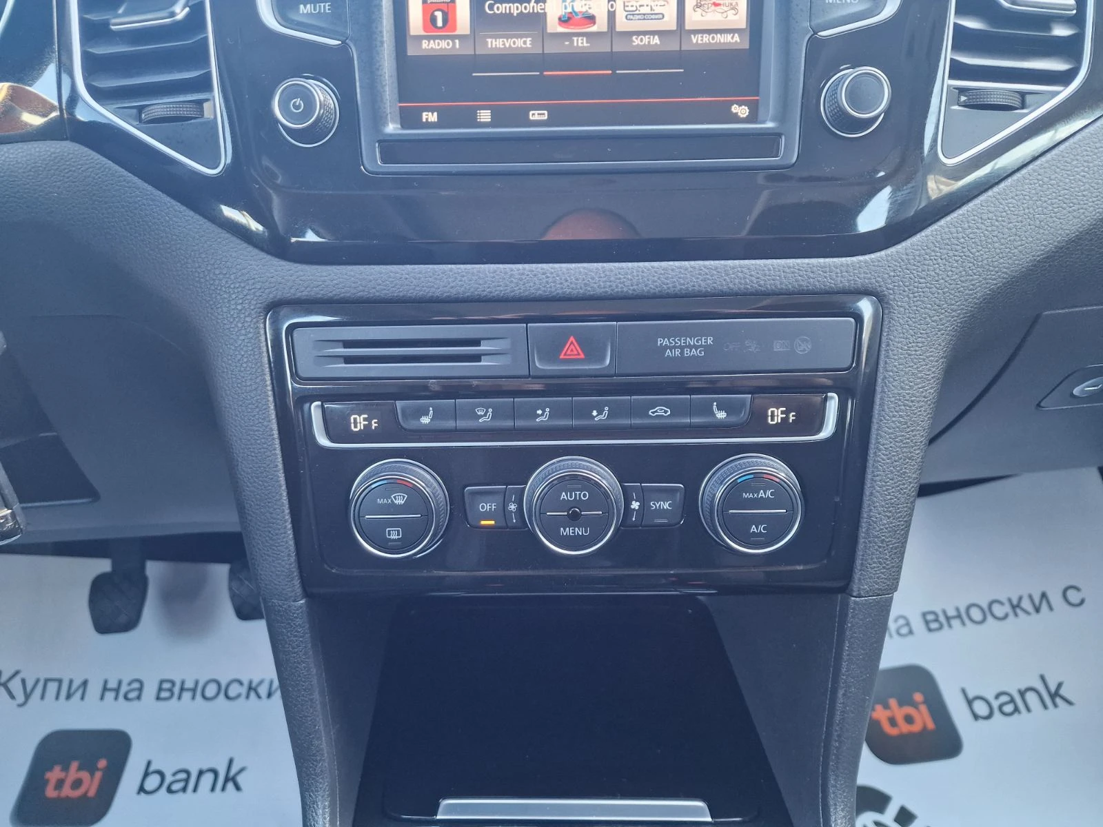 VW Sportsvan 1.4TSI-PANORAMA-LED-HIGTLINE, снимка 14 - Автомобили и джипове - 53827939