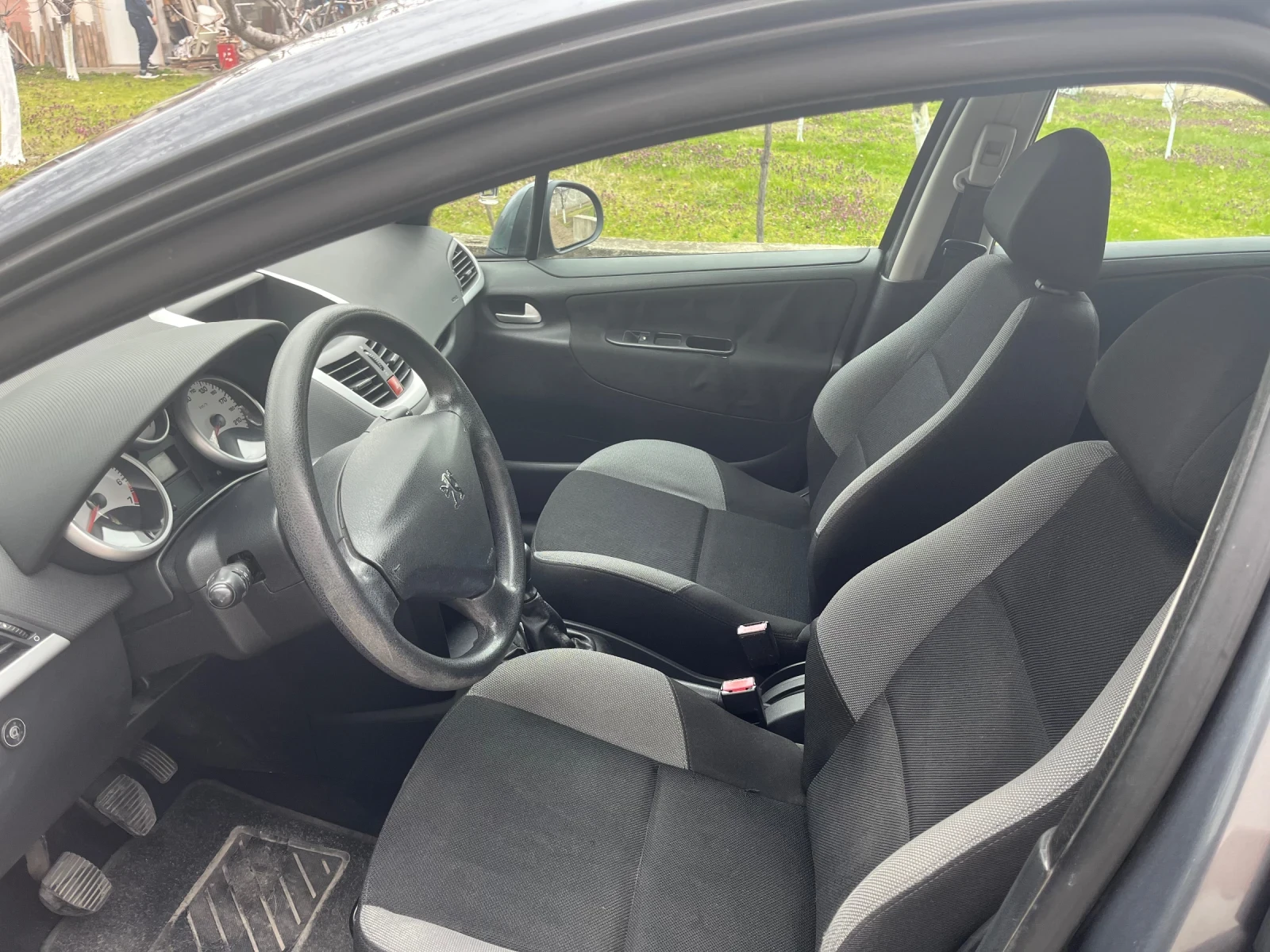 Peugeot 207, снимка 7 - Автомобили и джипове - 53928313