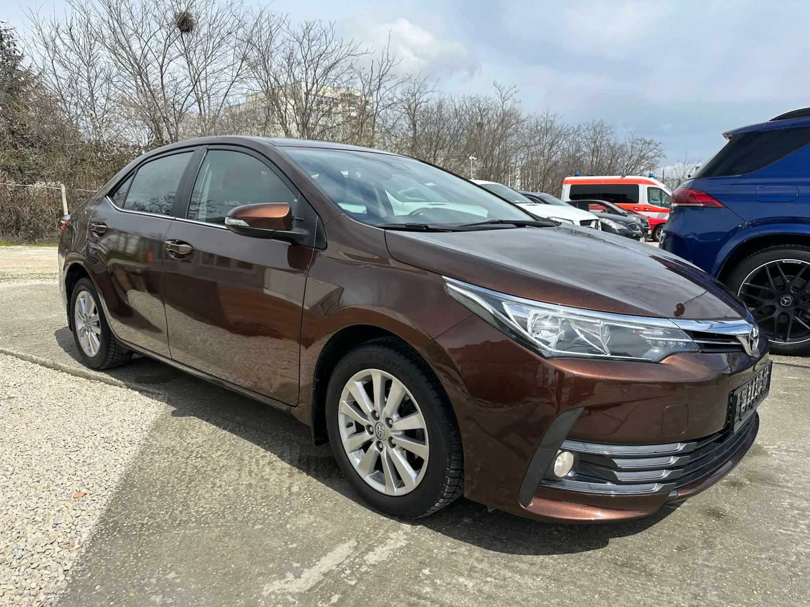 Toyota Corolla ������  | Mobile.bg � ����������� 15
