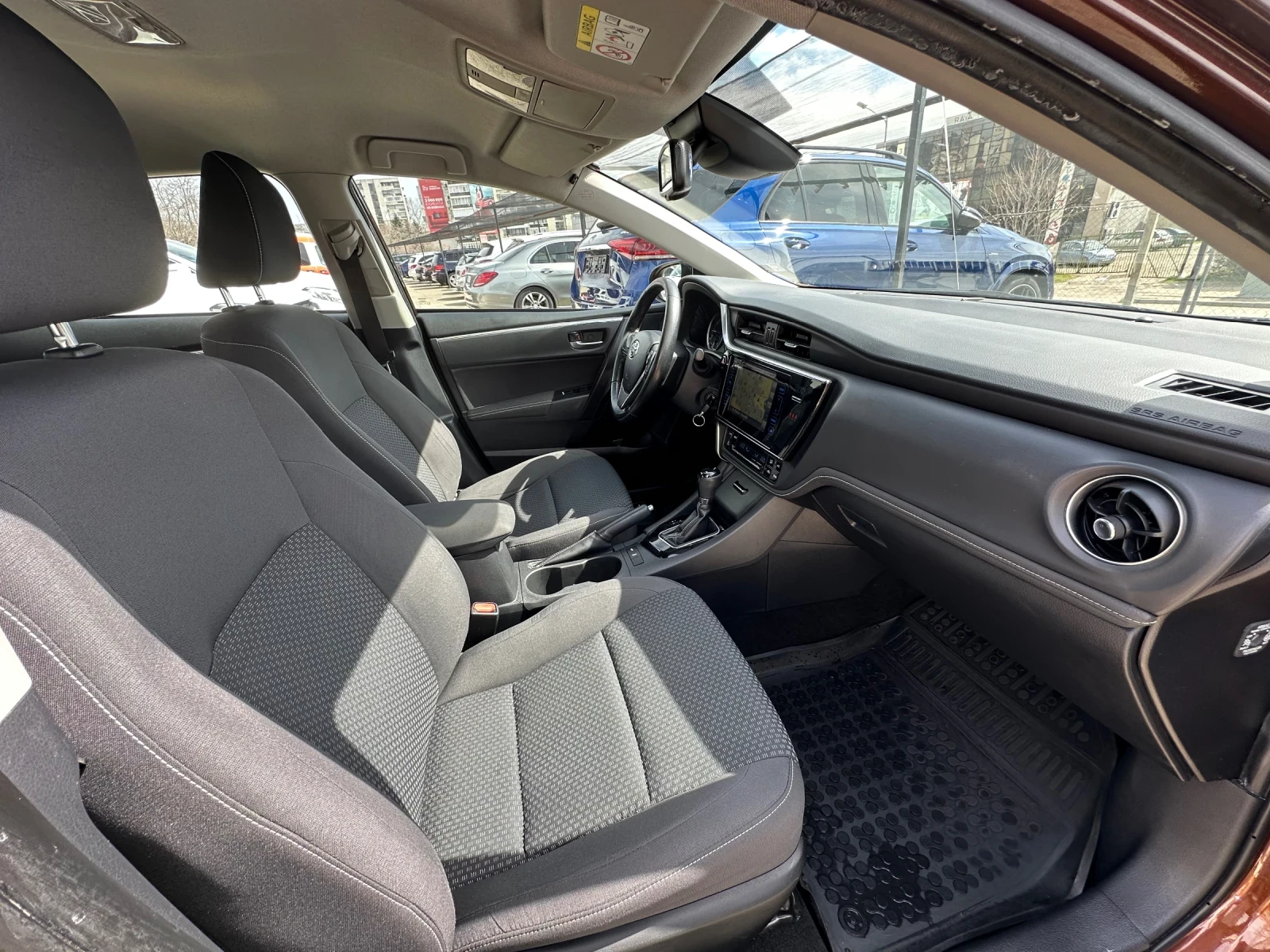 Toyota Corolla ������  | Mobile.bg � ����������� 13