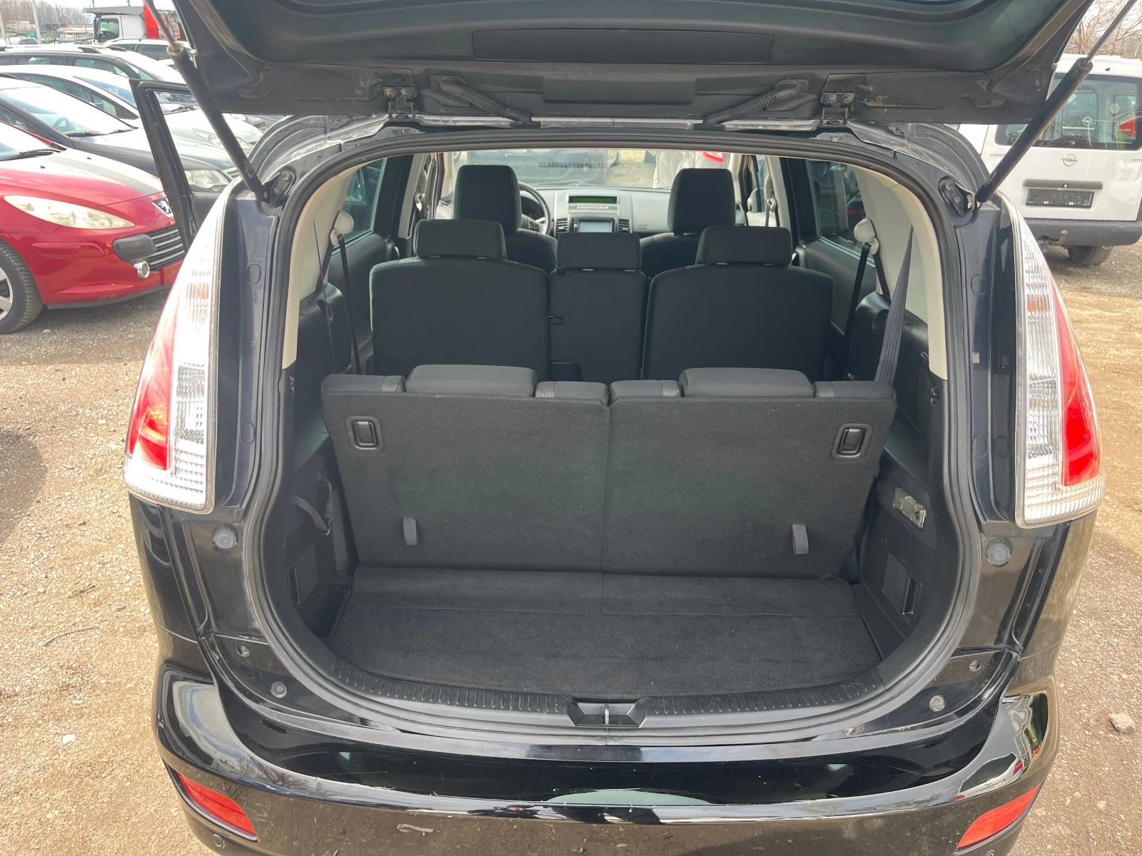 Mazda 5 2.0 ДИЗЕЛ 7 МЕСТА, снимка 11 - Автомобили и джипове - 54041044